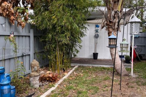 Купить виллу или дом в Виро-Бич, Флорида 2 спальни, 104.05м2, № 2052622 - фото 3