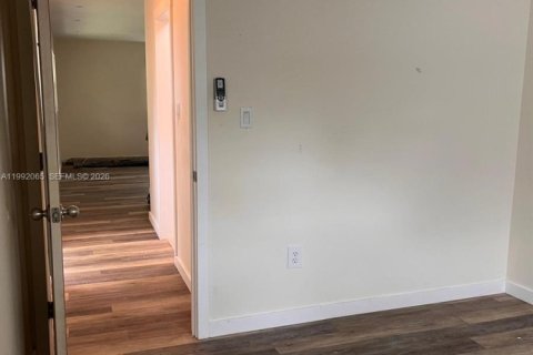 Купить виллу или дом в Виро-Бич, Флорида 2 спальни, 104.05м2, № 2052622 - фото 14