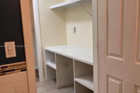 Купить виллу или дом в Виро-Бич, Флорида 2 спальни, 104.05м2, № 2052622 - фото 22