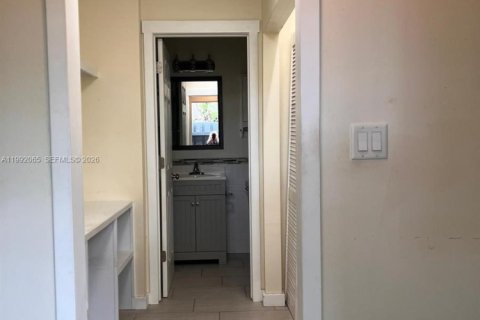 Купить виллу или дом в Виро-Бич, Флорида 2 спальни, 104.05м2, № 2052622 - фото 16