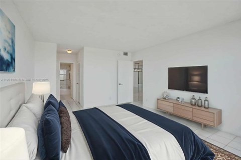 Copropriété à vendre à Hallandale Beach, Floride: 1 chambre, 88.26 m2 № 1977378 - photo 3