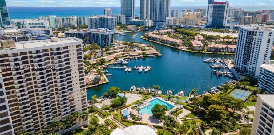 Condo à Hallandale Beach, Floride, 1 chambre № 1977378