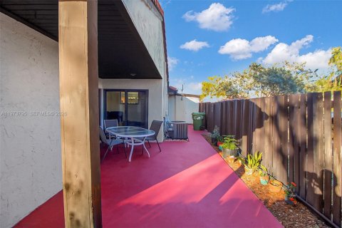 Condominio en venta en Miami, Florida, 3 dormitorios, 99.41 m2 № 2033478 - foto 26