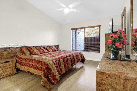 Condominio en venta en Miami, Florida, 3 dormitorios, 99.41 m2 № 2033478 - foto 17