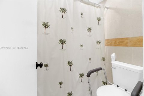 Condominio en venta en Miami, Florida, 3 dormitorios, 99.41 m2 № 2033478 - foto 20