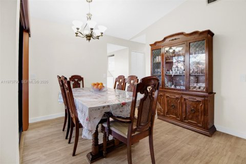 Condominio en venta en Miami, Florida, 3 dormitorios, 99.41 m2 № 2033478 - foto 13