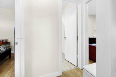 Condominio en venta en Miami, Florida, 3 dormitorios, 99.41 m2 № 2033478 - foto 21