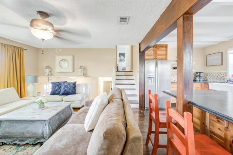 Villa ou maison à louer à Hallandale Beach, Floride: 3 chambres, 178.84 m2 № 2401826 - photo 13