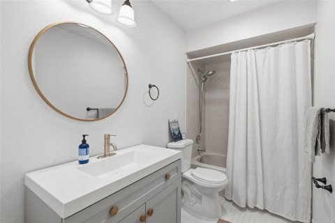 Casa en venta en Tampa, Florida, 4 dormitorios, 227.98 m2 № 2224751 - foto 24
