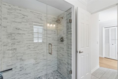 Casa en venta en Tampa, Florida, 4 dormitorios, 227.98 m2 № 2224751 - foto 11