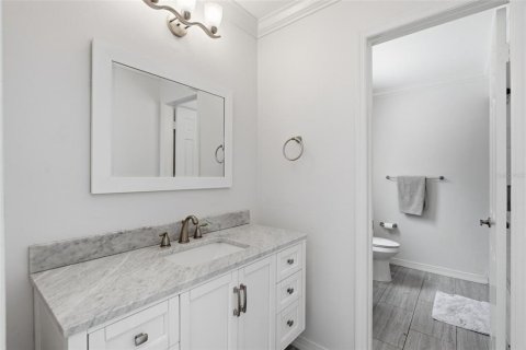 Casa en venta en Tampa, Florida, 4 dormitorios, 227.98 m2 № 2224751 - foto 9