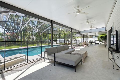 Casa en venta en Tampa, Florida, 4 dormitorios, 227.98 m2 № 2224751 - foto 3
