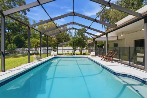 Casa en venta en Tampa, Florida, 4 dormitorios, 227.98 m2 № 2224751 - foto 2