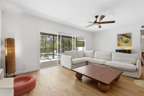 Casa en venta en Tampa, Florida, 4 dormitorios, 227.98 m2 № 2224751 - foto 7