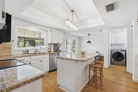 Casa en venta en Tampa, Florida, 4 dormitorios, 227.98 m2 № 2224751 - foto 6