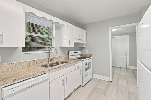 Casa en venta en Orlando, Florida, 3 dormitorios, 93.65 m2 № 2387431 - foto 14
