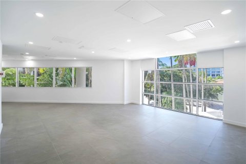 Condo in Miami Beach, Florida, 2 bedrooms № 2039526 - photo 21