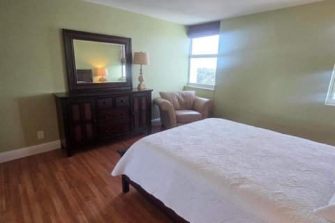 Condo in Fort Lauderdale, Florida, 2 bedrooms  № 2173769 - photo 22