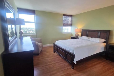Condo in Fort Lauderdale, Florida, 2 bedrooms  № 2173769 - photo 23