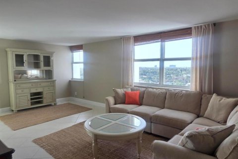 Condo in Fort Lauderdale, Florida, 2 bedrooms  № 2173769 - photo 27