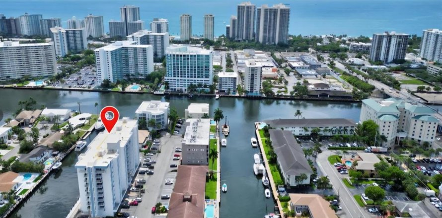 Condo in Fort Lauderdale, Florida, 2 bedrooms  № 2173769