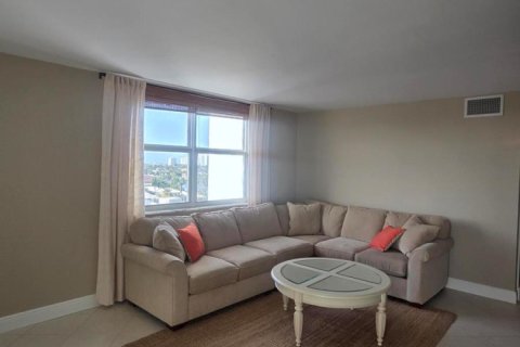 Condo in Fort Lauderdale, Florida, 2 bedrooms  № 2173769 - photo 29