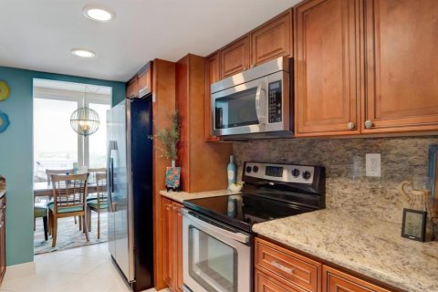 Condo in Fort Lauderdale, Florida, 2 bedrooms  № 2173769 - photo 16