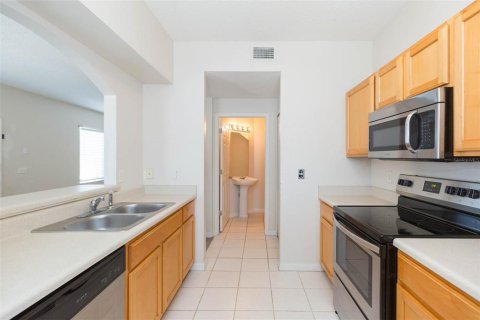 Adosado en venta en Tampa, Florida, 3 dormitorios, 126.72 m2 № 1881366 - foto 11