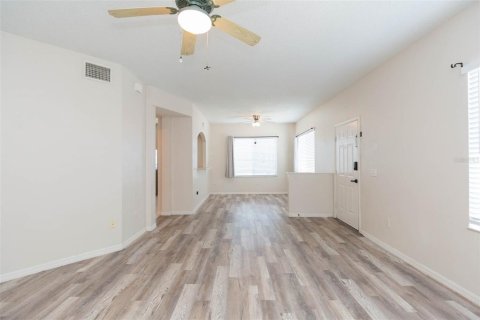 Adosado en venta en Tampa, Florida, 3 dormitorios, 126.72 m2 № 1881366 - foto 4