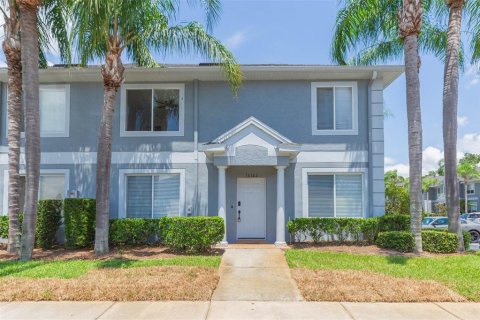 Adosado en venta en Tampa, Florida, 3 dormitorios, 126.72 m2 № 1881366 - foto 1