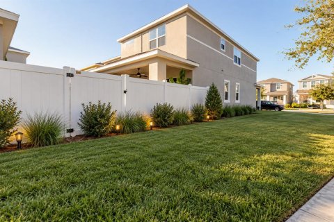 House in Winter Garden, Florida 4 bedrooms, 225.57 sq.m. № 2419003 - photo 23