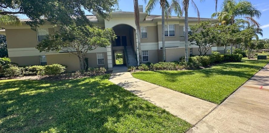 Condo à Winter Haven, Floride, 2 chambres № 2122844