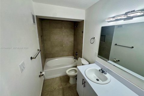 Copropriété à louer à Miami, Floride: 1 chambre, 54.63 m2 № 2001351 - photo 11