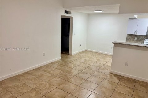 Copropriété à louer à Miami, Floride: 1 chambre, 54.63 m2 № 2001351 - photo 7