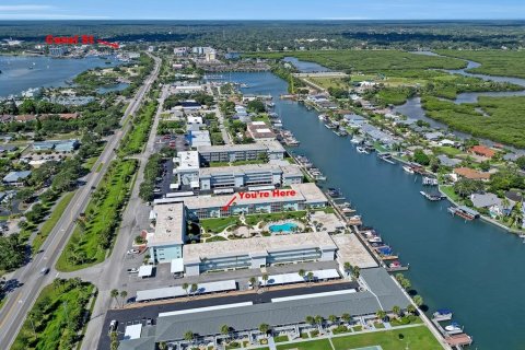 Снять в аренду кондоминиум в Нью-Смирна-Бич, Флорида 3 комнаты, 89м2, № 518266 - фото 25