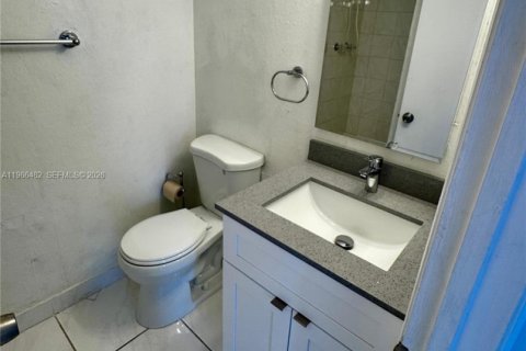 Снять в аренду кондоминиум в Майами, Флорида 2 спальни, 73.67м2, № 2028359 - фото 11