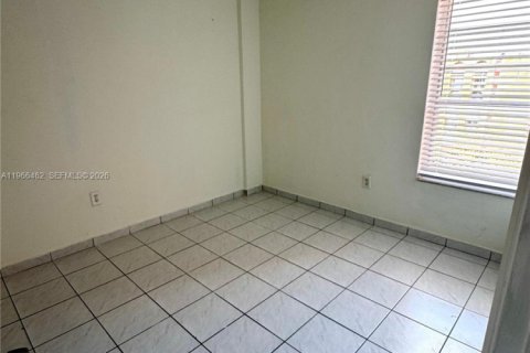 Снять в аренду кондоминиум в Майами, Флорида 2 спальни, 73.67м2, № 2028359 - фото 9