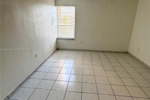 Снять в аренду кондоминиум в Майами, Флорида 2 спальни, 73.67м2, № 2028359 - фото 8