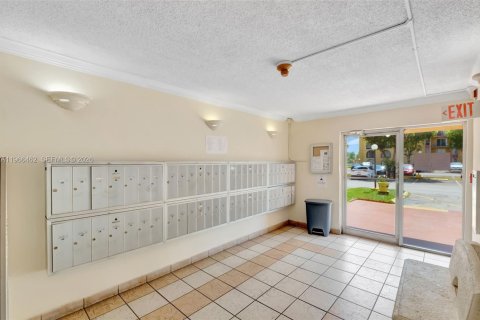 Снять в аренду кондоминиум в Майами, Флорида 2 спальни, 73.67м2, № 2028359 - фото 3