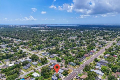 House in Saint Petersburg, Florida 2 bedrooms, 93.55 sq.m. № 1873433 - photo 30