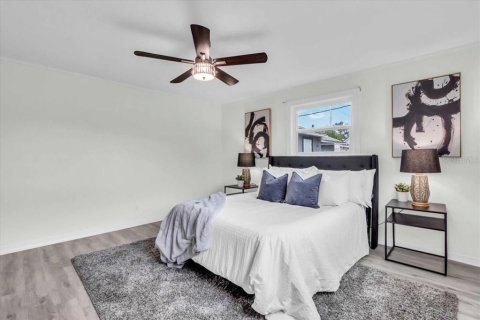 House in Saint Petersburg, Florida 2 bedrooms, 93.55 sq.m. № 1873433 - photo 18