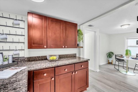 House in Saint Petersburg, Florida 2 bedrooms, 93.55 sq.m. № 1873433 - photo 16