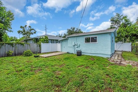 House in Saint Petersburg, Florida 2 bedrooms, 93.55 sq.m. № 1873433 - photo 24