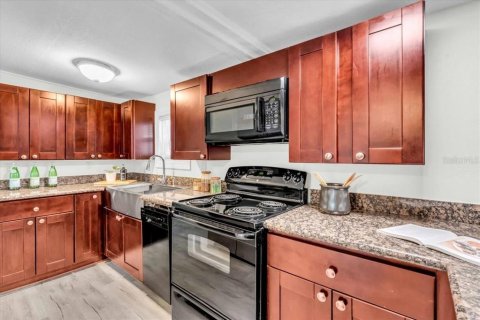 House in Saint Petersburg, Florida 2 bedrooms, 93.55 sq.m. № 1873433 - photo 15