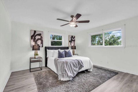 House in Saint Petersburg, Florida 2 bedrooms, 93.55 sq.m. № 1873433 - photo 2