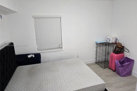 Снять в аренду виллу или дом в Майами, Флорида 2 спальни, 92.9м2, № 1969919 - фото 9