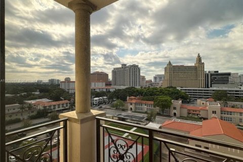 Condo in Coral Gables, Florida, 2 bedrooms  № 1714353 - photo 17