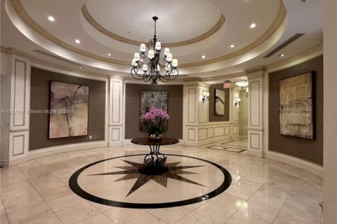 Condo in Coral Gables, Florida, 2 bedrooms  № 1714353 - photo 21