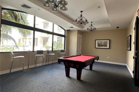 Condo in Coral Gables, Florida, 2 bedrooms  № 1714353 - photo 24