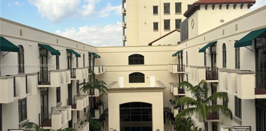Condo in Coral Gables, Florida, 2 bedrooms № 1714353